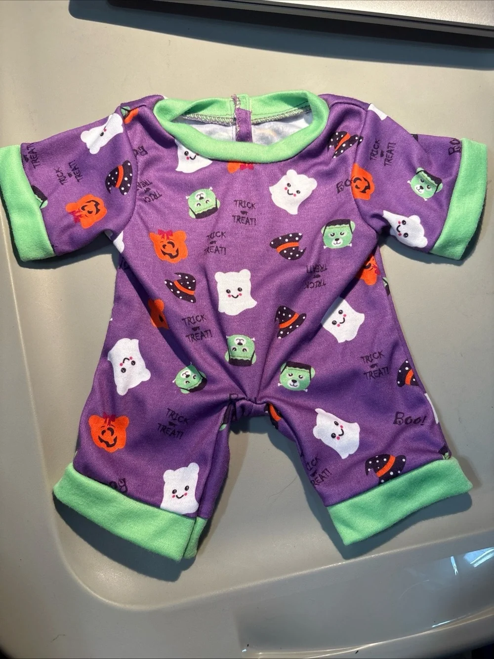 Lot 2 Build-A-Bear HALLOWEEN SLEEPER & Spooky Spirit Shirt Trick Treat Ghost